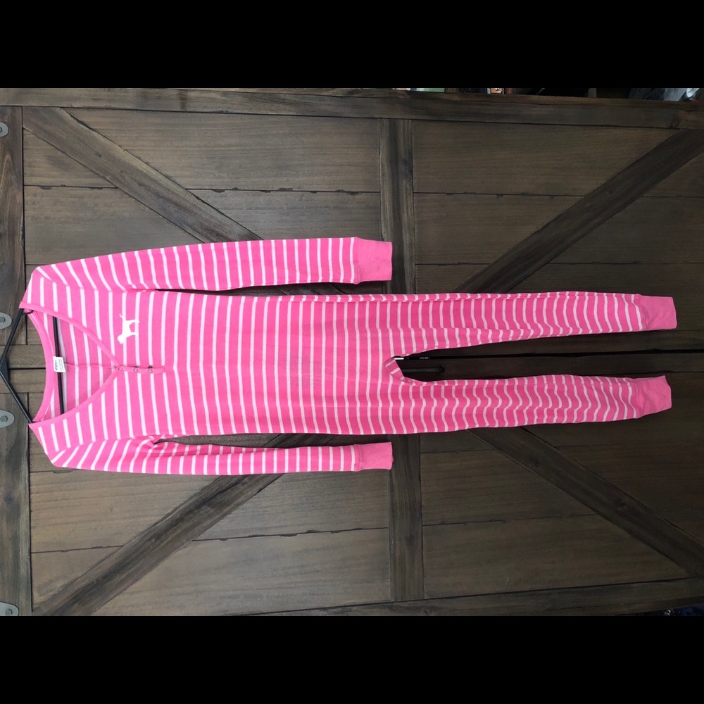 PINK VS Pajamas